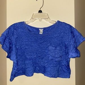 Super cute blue crop top 💙